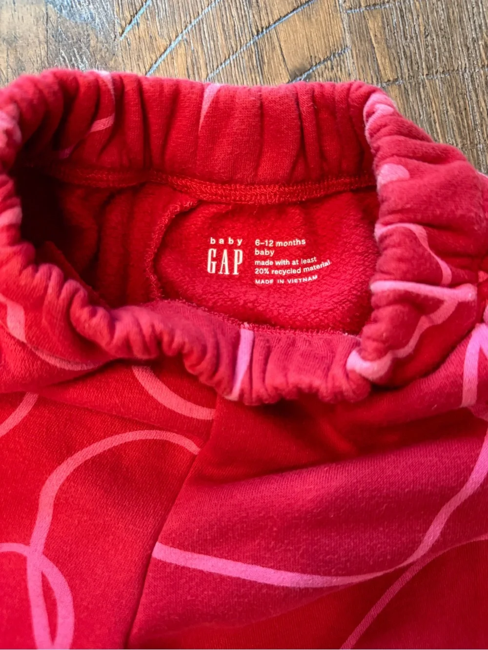 Baby Gap VintageSoft Red Heart Sweatshirt & Sweatpants Set 6–12M
